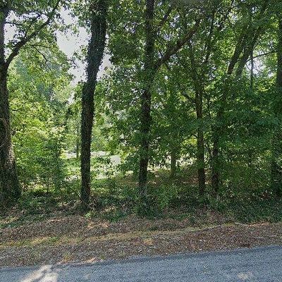 680 River Ln, Tuscumbia, AL 35674