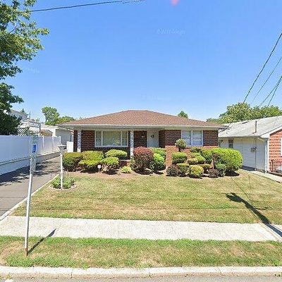 700 Vincent Pl, Perth Amboy, NJ 08861