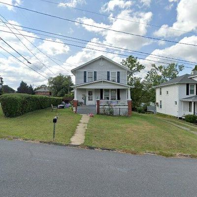 702 Gypsy Ave, Staunton, VA 24401