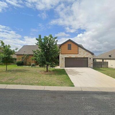 707 Darlington Dr, Fredericksburg, TX 78624