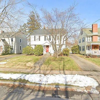 72 Meadowbrook Rd, West Hartford, CT 06107