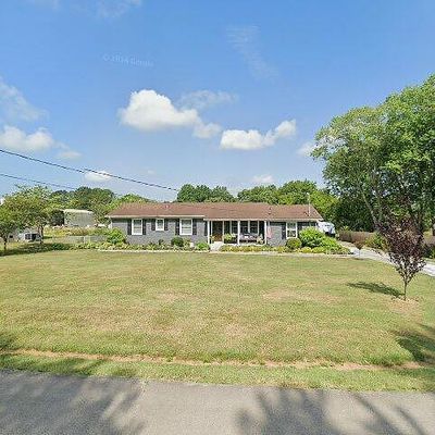 621 Crestland Dr, Columbia, TN 38401