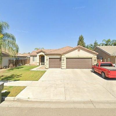 6310 W Clinton Ct, Visalia, CA 93291