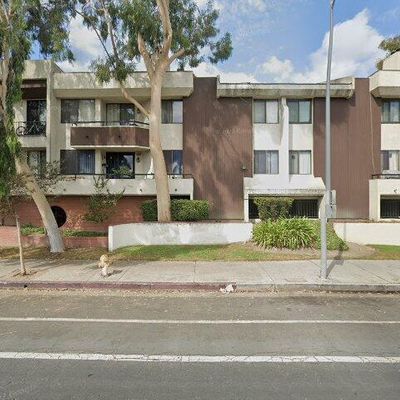 6323 Reseda Blvd #10, Tarzana, CA 91335