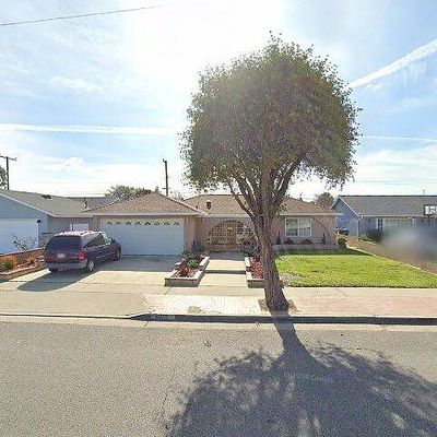 6372 Larchwood Dr, Huntington Beach, CA 92647