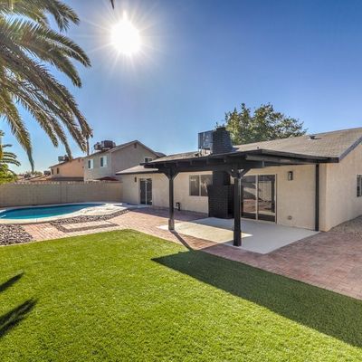 6420 Hummingbird Ln, Las Vegas, NV 89103