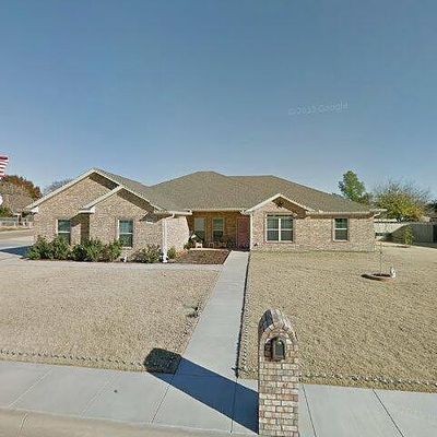 805 Corbin Dr, Burkburnett, TX 76354