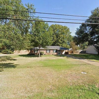 808 Simpson St, Benton, LA 71006