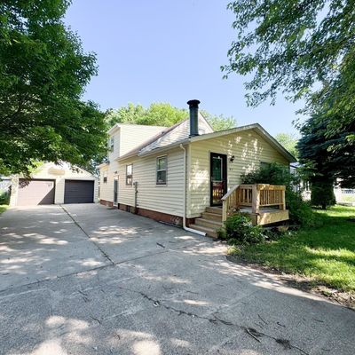 813 Betty Ave, Worthington, MN 56187