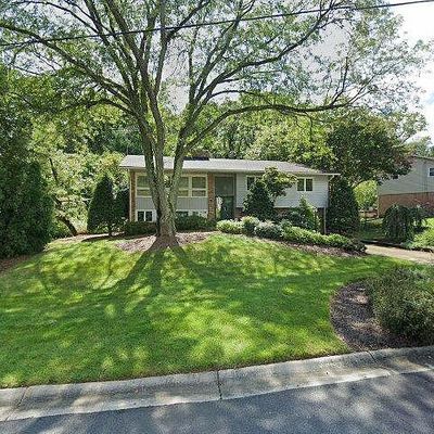 813 Downs Dr, Silver Spring, MD 20904