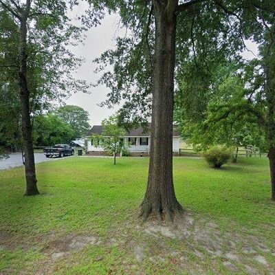 819 Hermitage Pond Rd, Camden, SC 29020