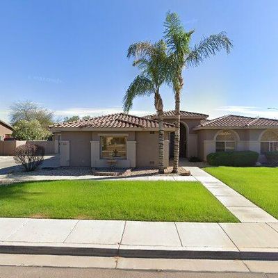 8235 W Robin Ln, Peoria, AZ 85383