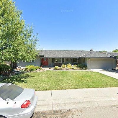 761 Skylake Way, Sacramento, CA 95831