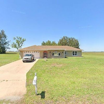 7825 Castile Rd, Sebring, FL 33876