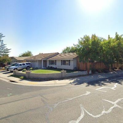 Hume Court, Elk Grove, CA 95624