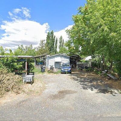 Large Lot Beautifully Up 4102 W Windy Lane, Benton City, WA 99320