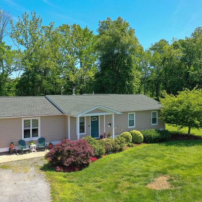 899 Bluff Point, Kilmarnock, VA 22482