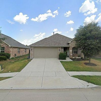 901 Silvermoon Dr, Little Elm, TX 75068