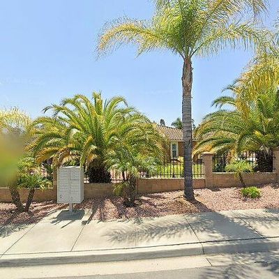 907 Rockwell Springs Ct, Escondido, CA 92025