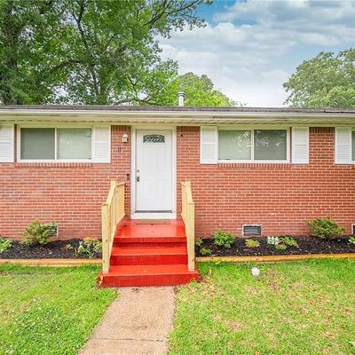 1 Luger Ct, Portsmouth, VA 23701