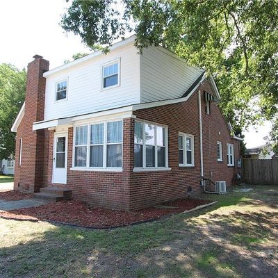 10 Colonial Pl, Newport News, VA 23601