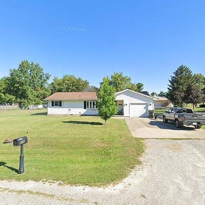 10 E Locust St, Ashmore, IL 61912