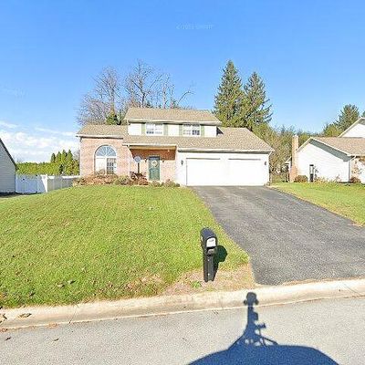 10 Foxchase Ln, Lebanon, PA 17042