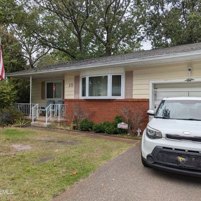 10 Idaho Drive, Whiting, NJ 08759