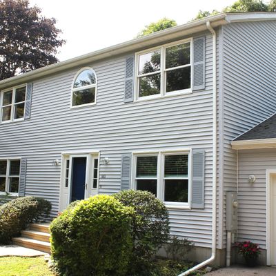 100 Asher Ave, Pawcatuck, CT 06379