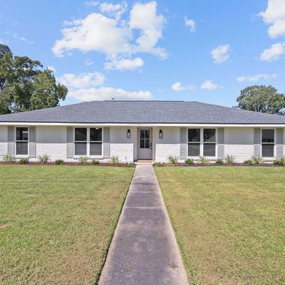 1000 E Bayou Pkwy, Lafayette, LA 70508