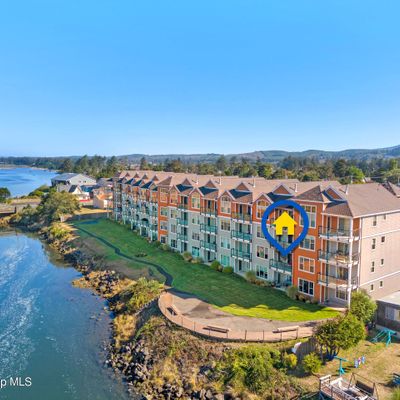 1000 N Holladay Dr #202, Seaside, OR 97138