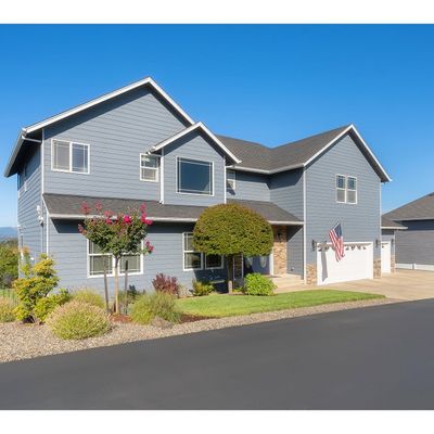 1000 Ne Granite Ridge St, Roseburg, OR 97470