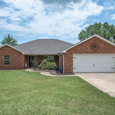 1002 Karen Dr, Lindale, TX 75771