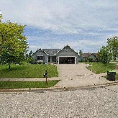 1002 Redtail Ct, Hartford, WI 53027