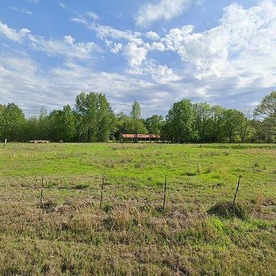 10046 Davidson Rd, West Point, MS 39773