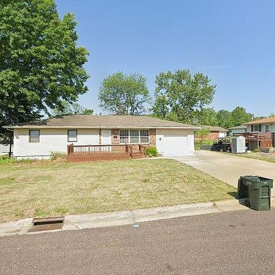 1005 Sioux Dr, Fulton, MO 65251