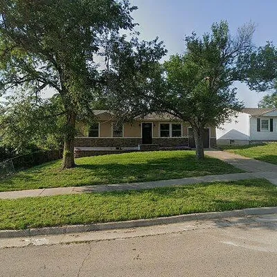 1008 Se 36 Th St, Topeka, KS 66605