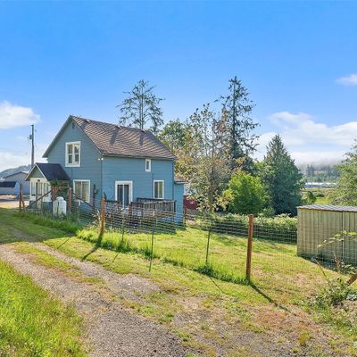 1008 Virginia St, Raymond, WA 98577