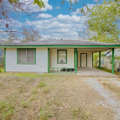 1009 N Esplanade St, Karnes City, TX 78118