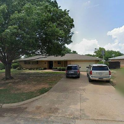 101 Old Cambridge Rd, Henrietta, TX 76365