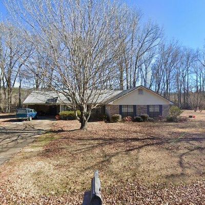 101 Pinecrest Ln, Pickensville, AL 35447