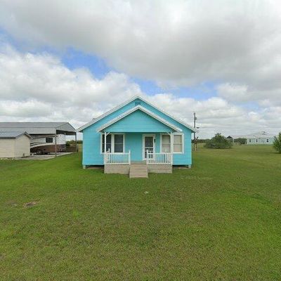 101 Silkstocking St, Port Lavaca, TX 77979