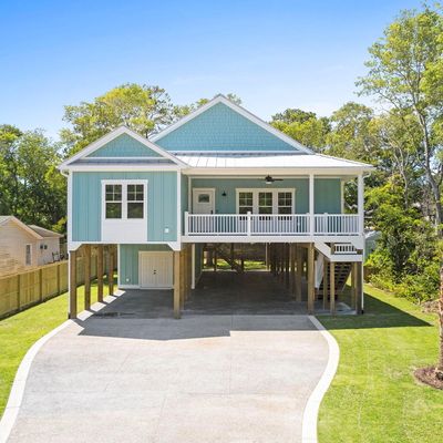 101 Se 18 Th St, Oak Island, NC 28465