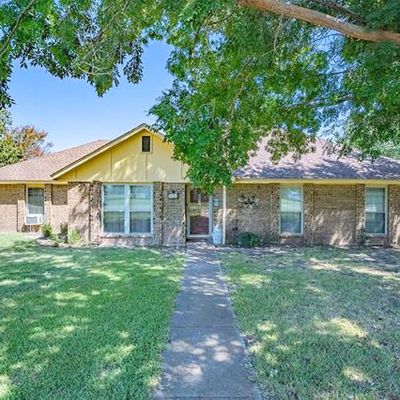 101 Stones Ct, Waxahachie, TX 75165