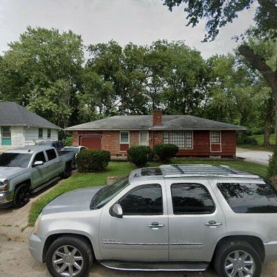 10103 Fremont Ave, Kansas City, MO 64134