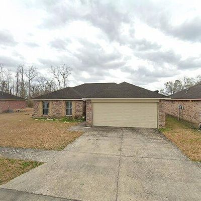 1011 W Huey St, Gonzales, LA 70737