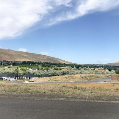 1013 Sagebluff Ln, Richland, WA 99352