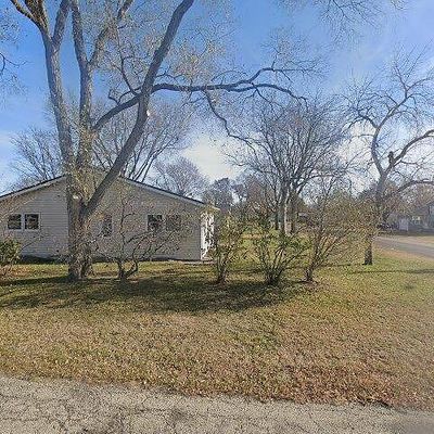 1014 6 Th Ave, Camanche, IA 52730