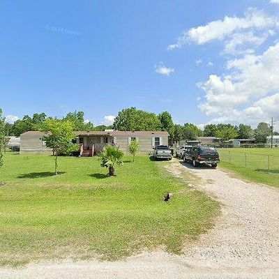 1015 Beaumont St, Anahuac, TX 77514