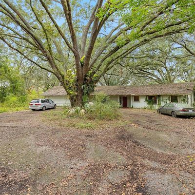 1016 Crystal Lake Rd, Lutz, FL 33548